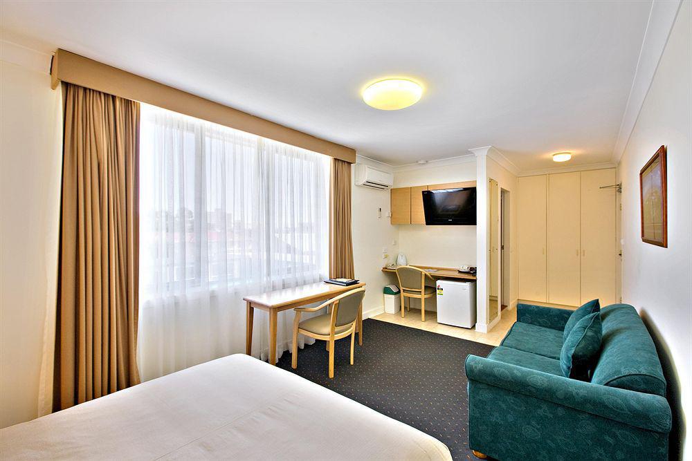 Melbourne'S Princes Park Hotel Exterior foto